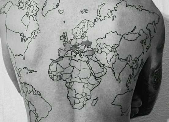 C'est le point zéro officiel à partir duquel l'ensemble de la cartographie nationale et des réseaux géodésiques de la Chine a été mesuré et calculé (établi à la fin des années 1970).